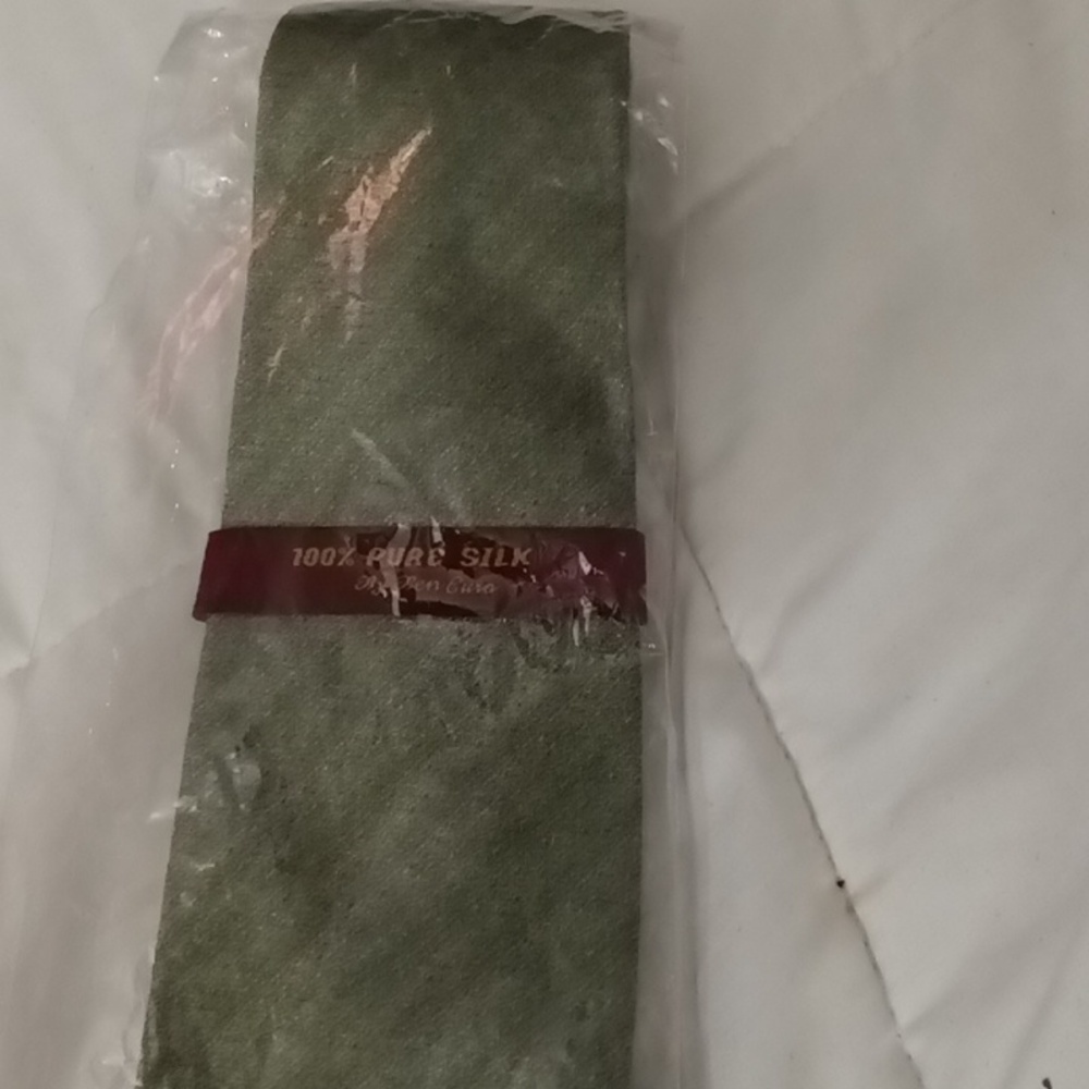 European 100%Silk Dress Tie, Green Brand new ,